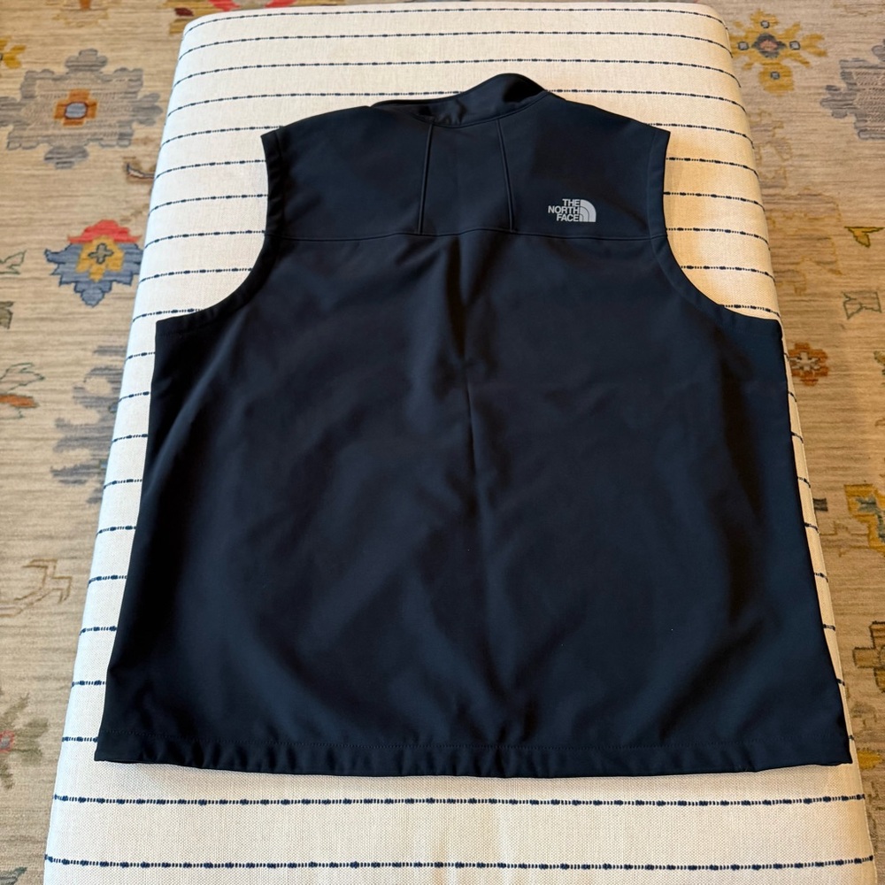 The North Face Black Vest - Picture 2 of 4